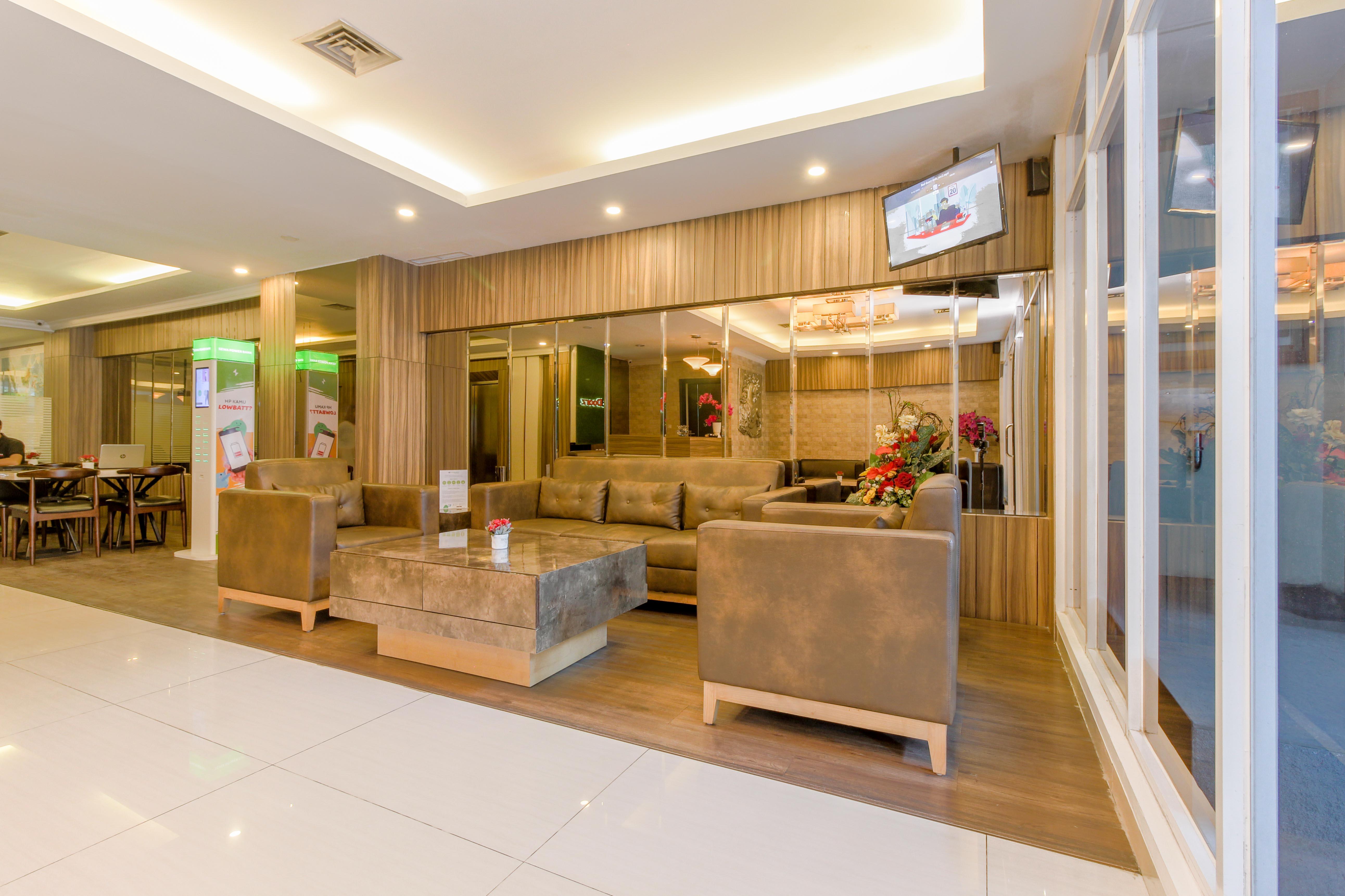 Reddoorz Plus @ Thamrin Джакарта Екстериор снимка